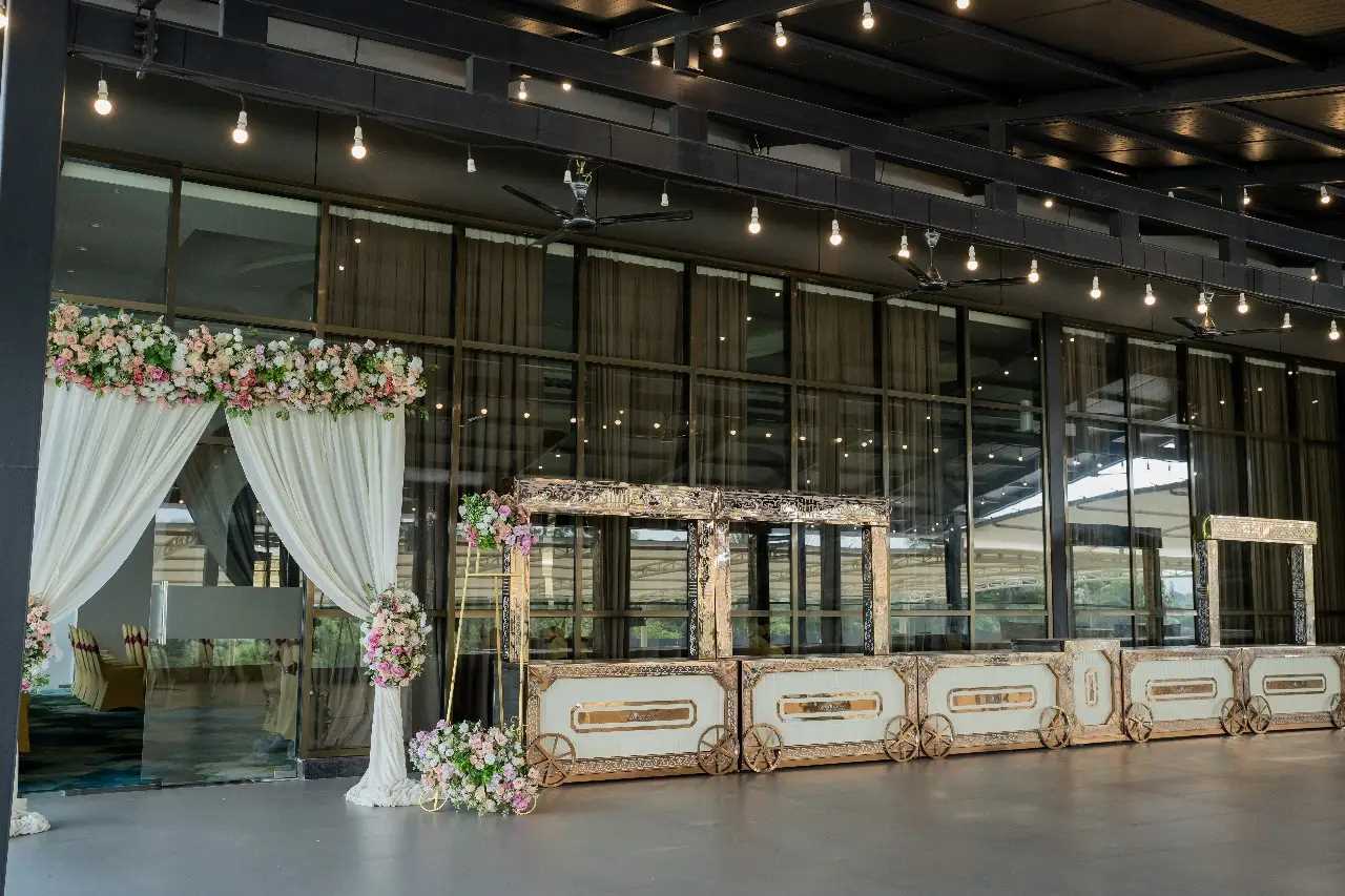 Coco Resort Banquets pune
